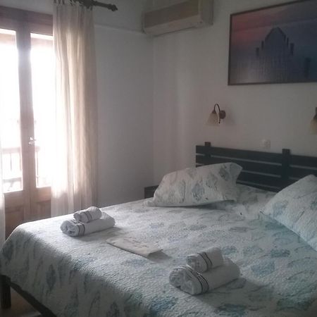 Mouria Hotel Скиатос Экстерьер фото