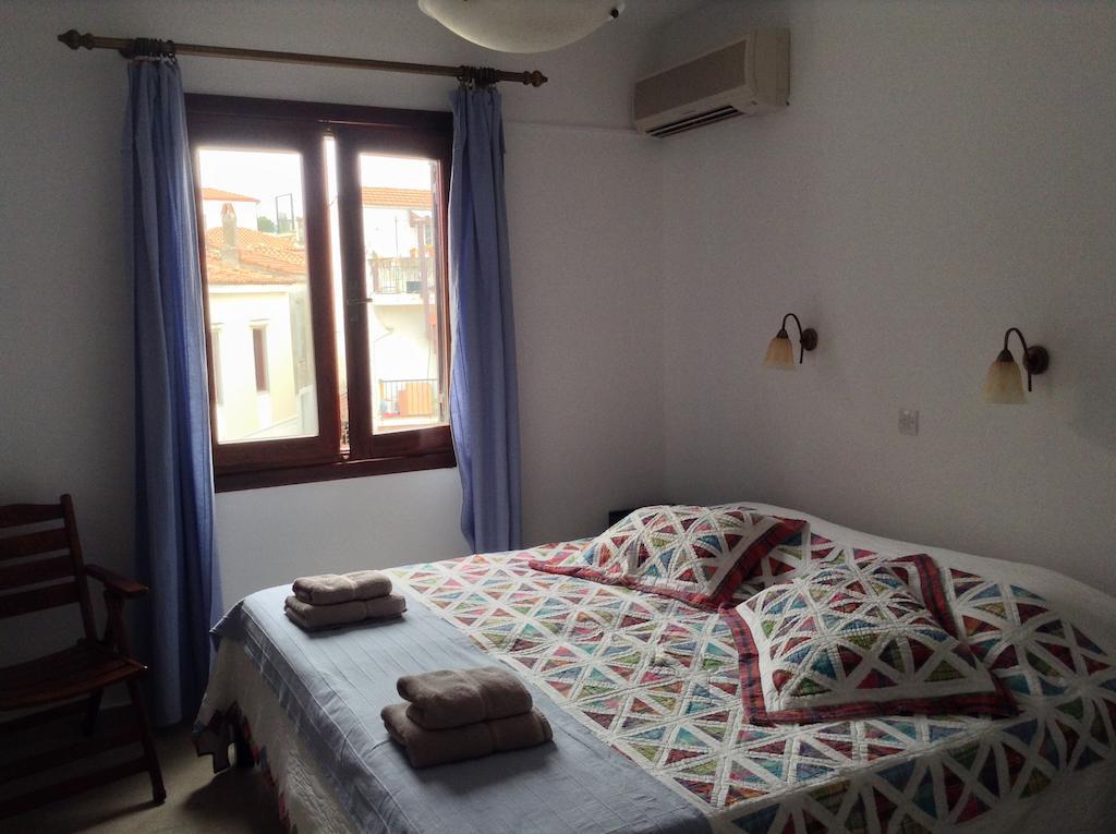 Mouria Hotel Скиатос Экстерьер фото