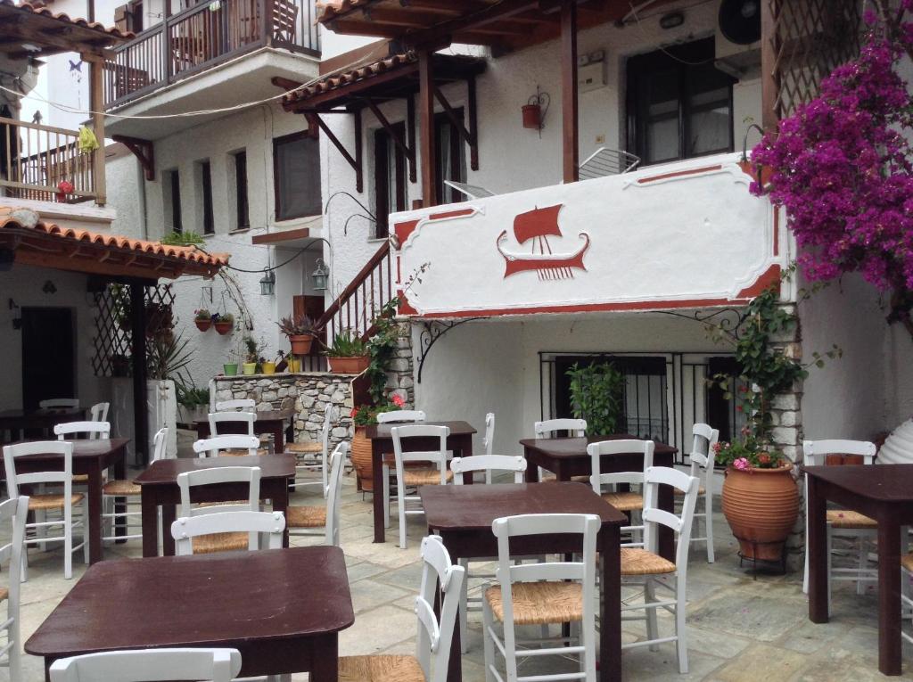 Mouria Hotel Скиатос Экстерьер фото